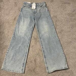 H&M light wash Jean
